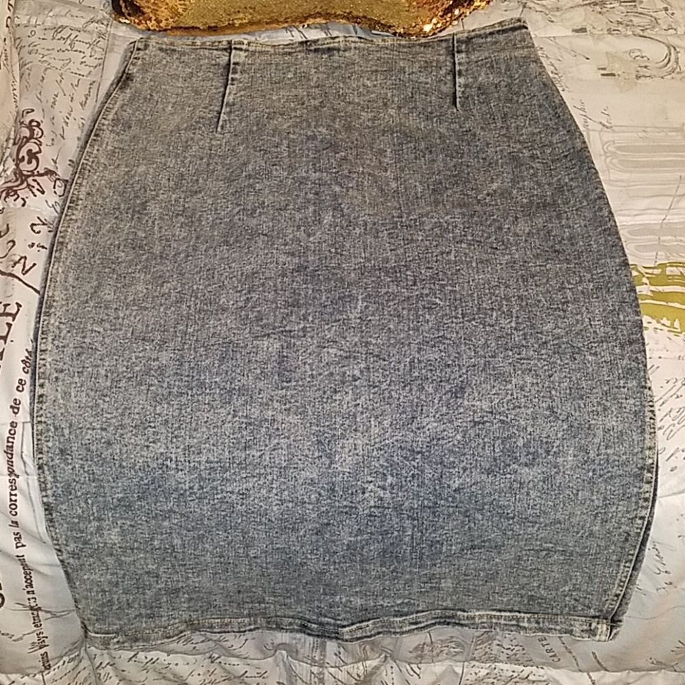 Denim skirt